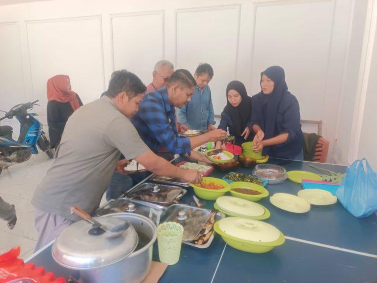 Silaturahmi dan Jamuan Bersama Mahasiswa KSM APD di KPUD
