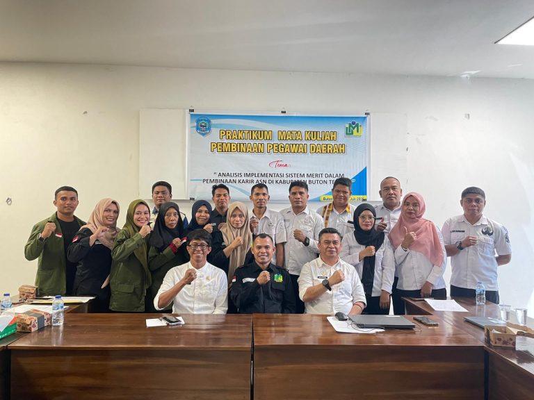 Foto Bersama Peserta Kegiatan Praktikum dengan Fungsionaris BKPSDM Kabupaten Buton Tengah